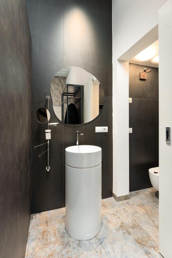 F1Rst Suite Apartment & Spa Флоренция Экстерьер фото