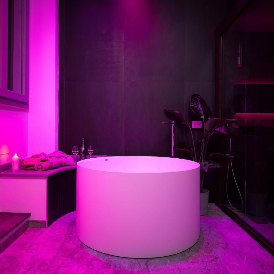 F1Rst Suite Apartment & Spa Флоренция Экстерьер фото