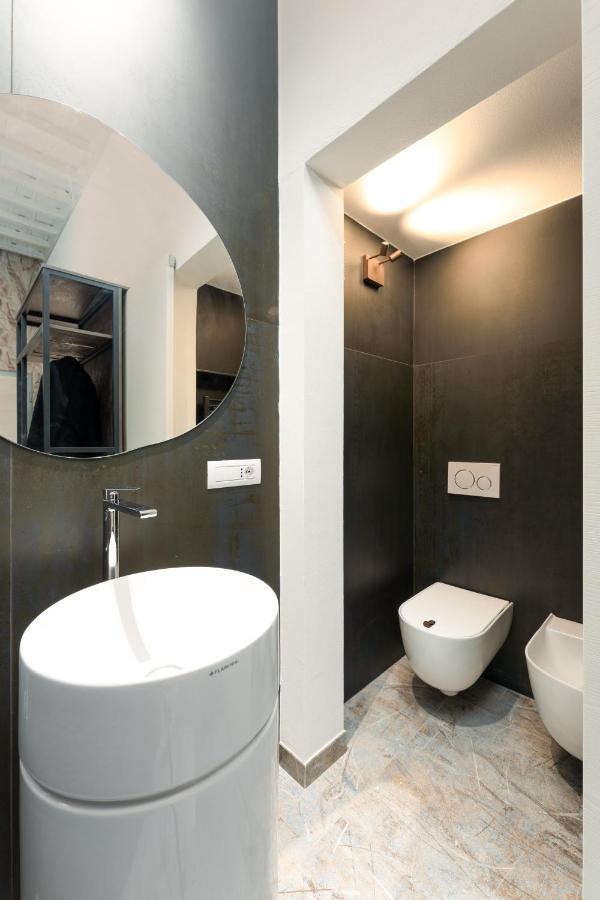 F1Rst Suite Apartment & Spa Флоренция Экстерьер фото