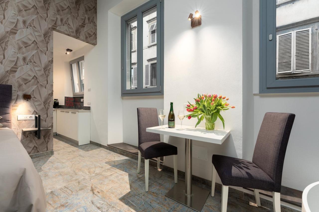 F1Rst Suite Apartment & Spa Флоренция Экстерьер фото