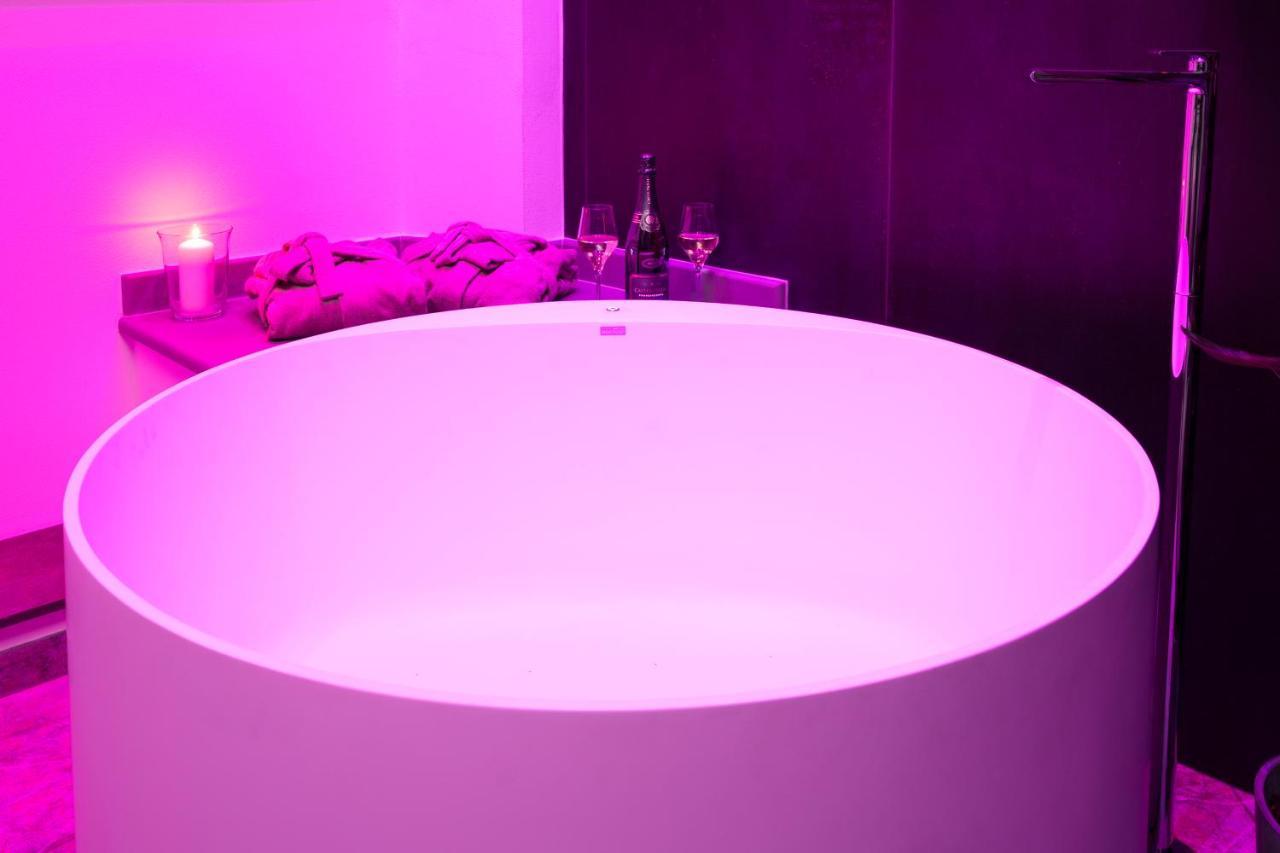 F1Rst Suite Apartment & Spa Флоренция Экстерьер фото
